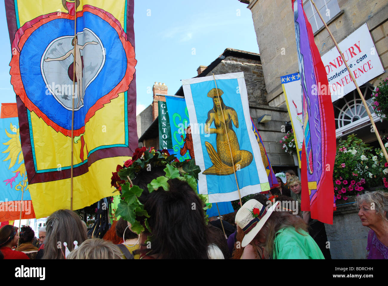 La raccolta a Glastonbury Town Hall per il 2009 Conferenza della dea, Somerset, Inghilterra Foto Stock