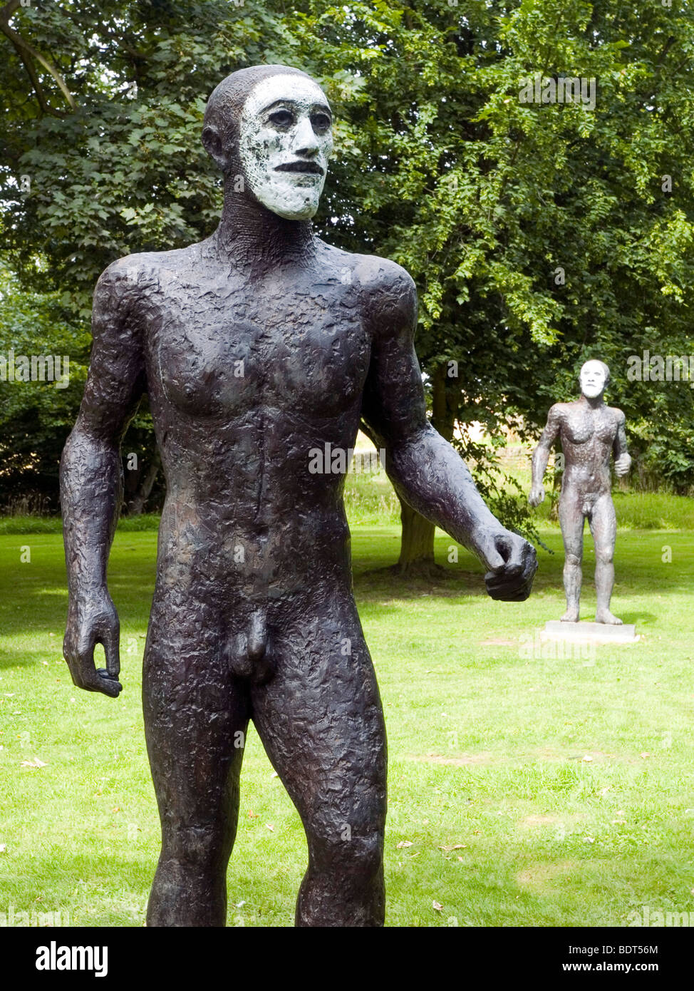 Una scultura da Elisabeth Frink a Yorkshire Sculpture Park, West Bretton Wakefield Yorkshire Regno Unito Foto Stock
