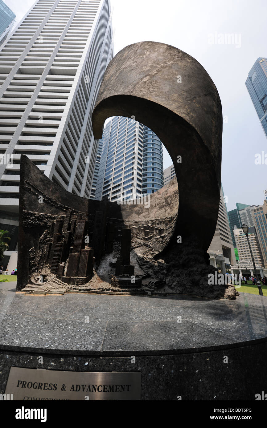 Progresso e avanzamento di scultura, Raffles Place, Singapore Foto Stock