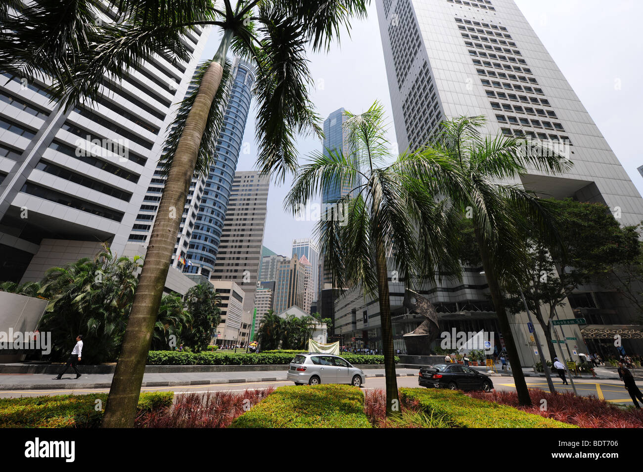 Vista sulla strada della batteria al Raffles Place, Singapore Foto Stock
