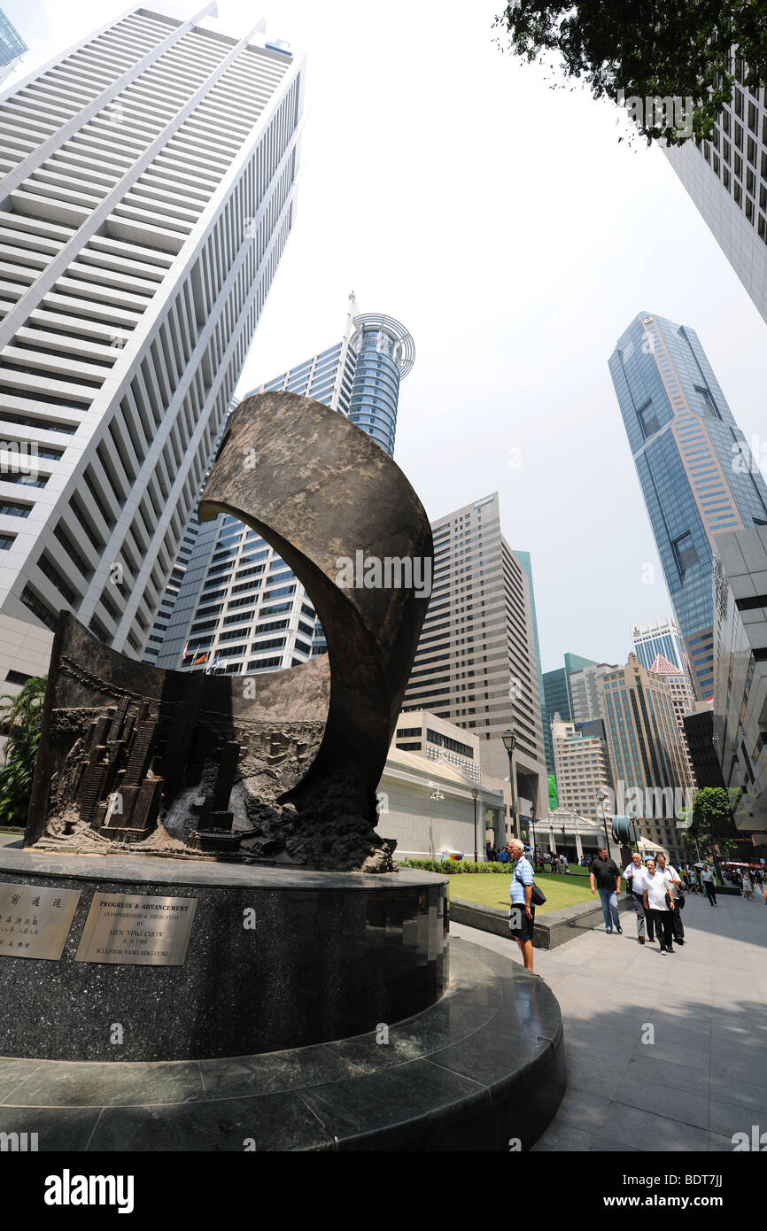 Progresso e avanzamento di una scultura in Raffles Place, Singapore Foto Stock