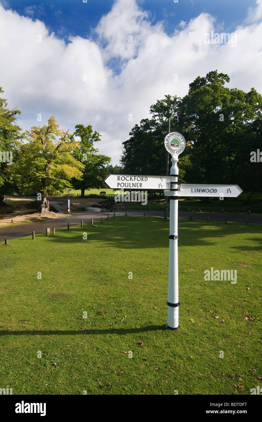 Cartello a Rockford nel nuovo Parco Nazionale della Foresta Foto Stock