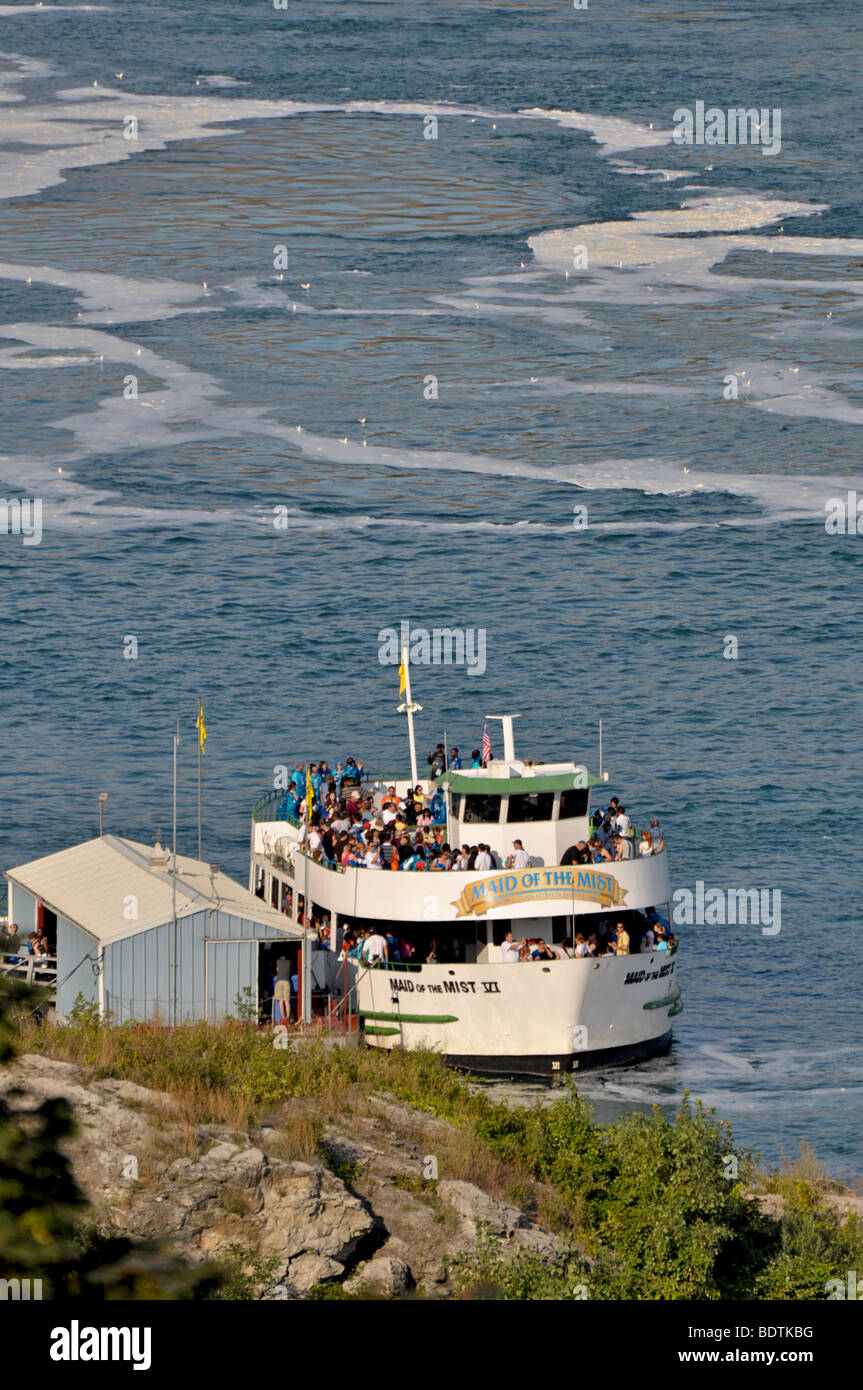 La Domestica della Foschia barca con i turisti, le Cascate del Niagara, Canada Foto Stock