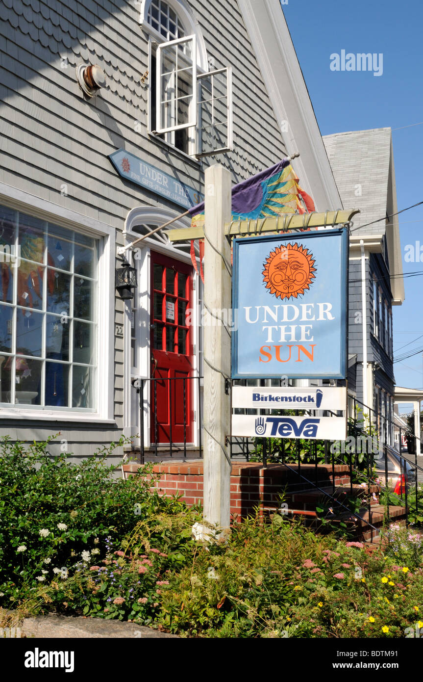 Sotto il sole del negozio regali di Woods Hole, Falmouth, Cape Cod Foto Stock