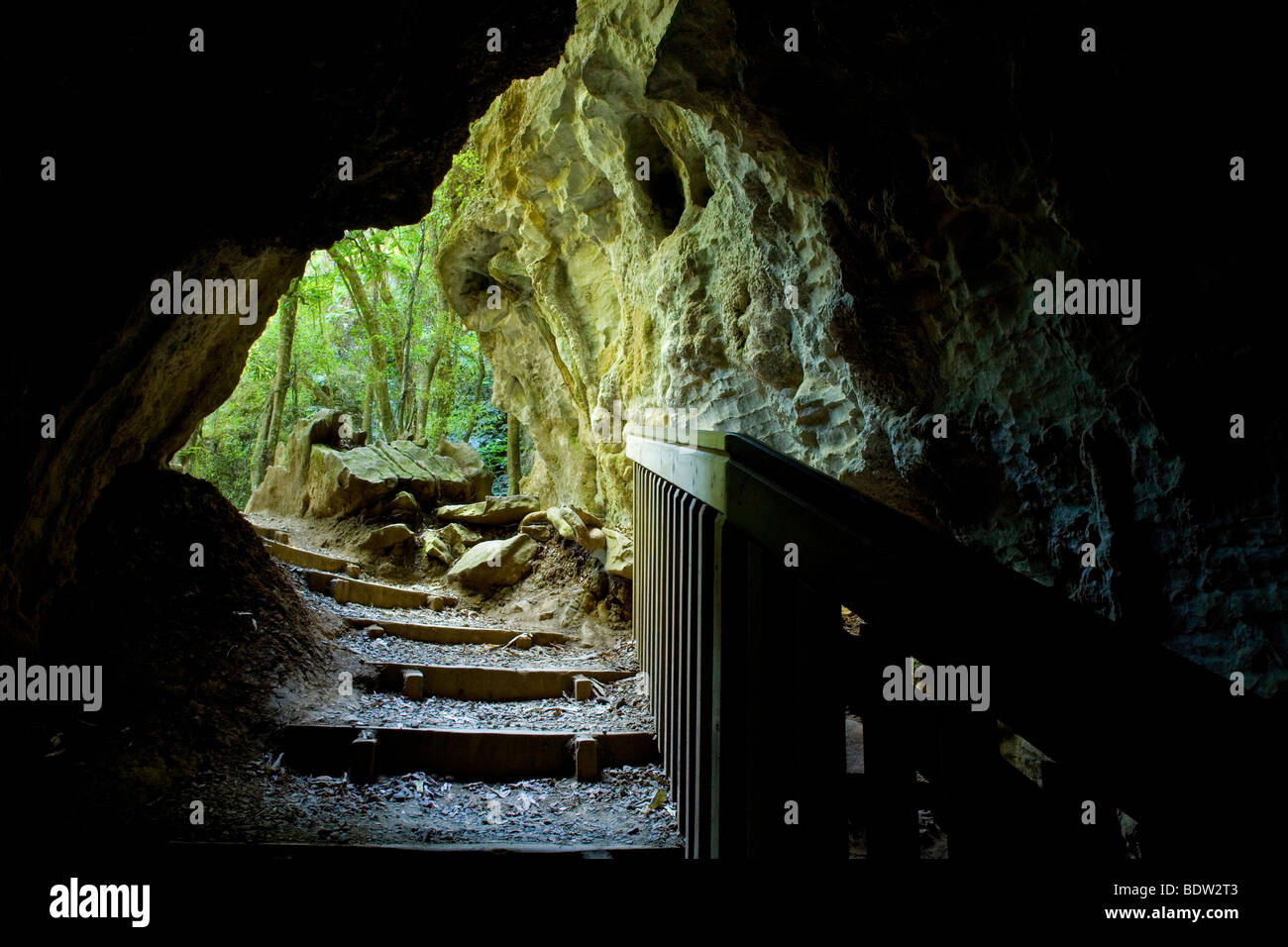 Caverna-tunnel come di calcare Foto Stock