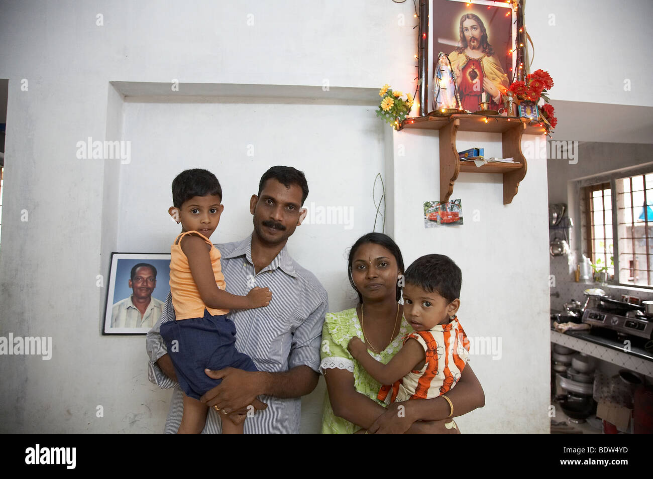 INDIA piccola casa di Michael e Jophy Jaison. Costruzione casa progetto finanziato dal Dipartimento Sociale della diocesi Ernakulum Foto Stock