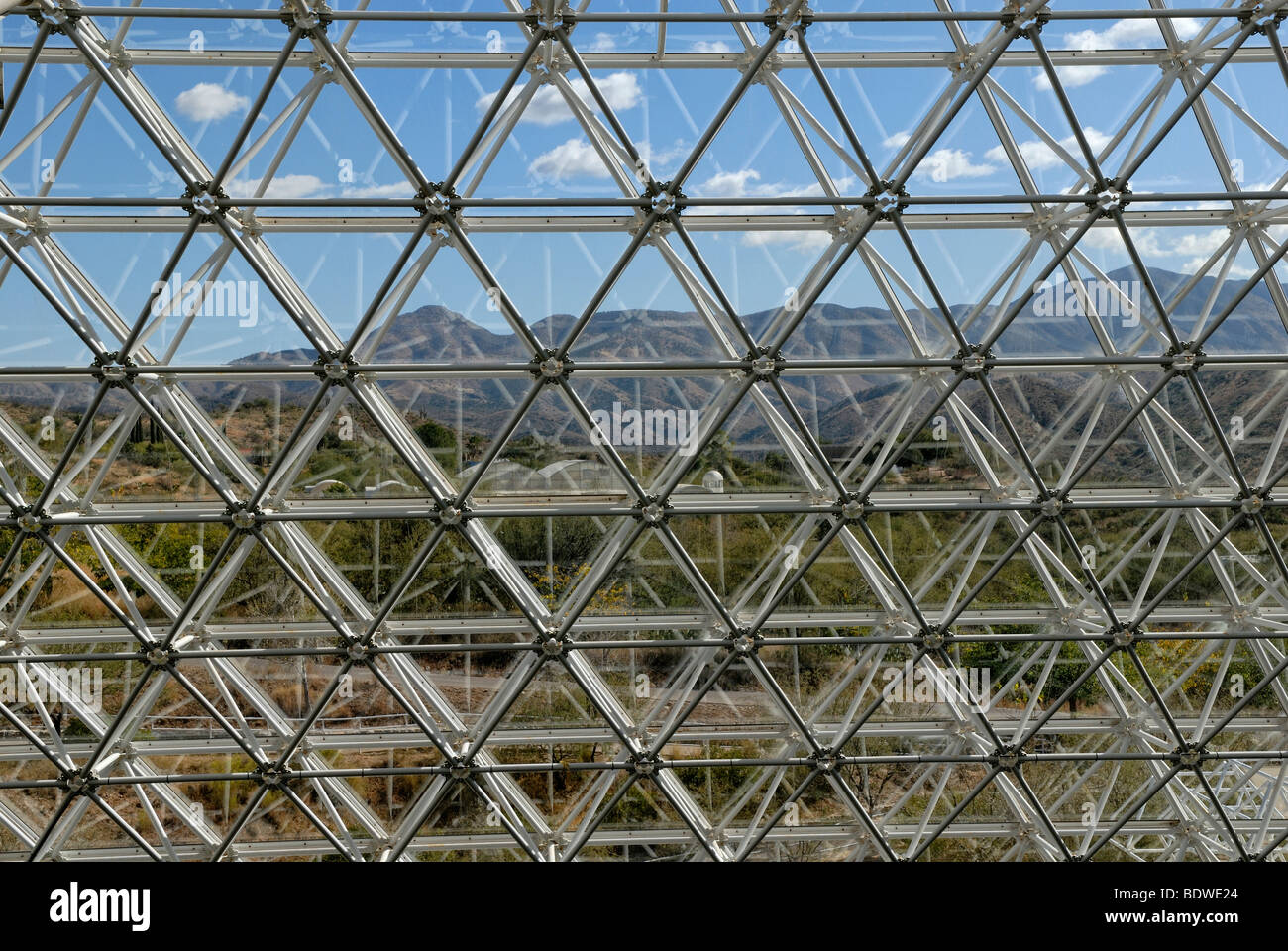 Biosfera 2, scienza e Centro di ricerca, dettaglio della facciata di vetro, Tucson, Arizona, Stati Uniti d'America Foto Stock