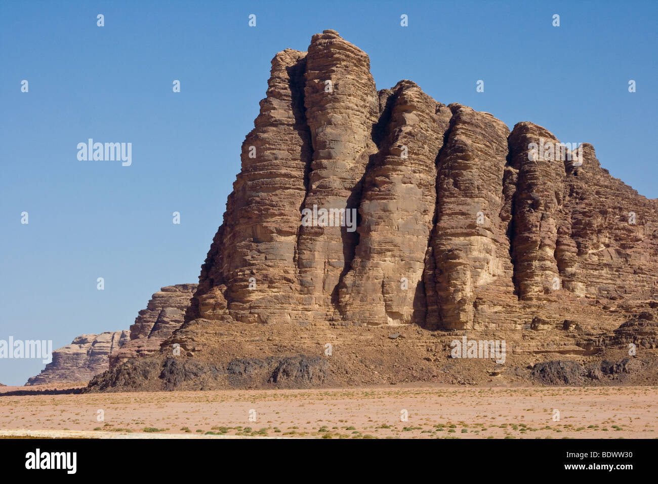 Sette Pilastri della saggezza Rock Formazione nel Wadi Rum Giordania Foto Stock