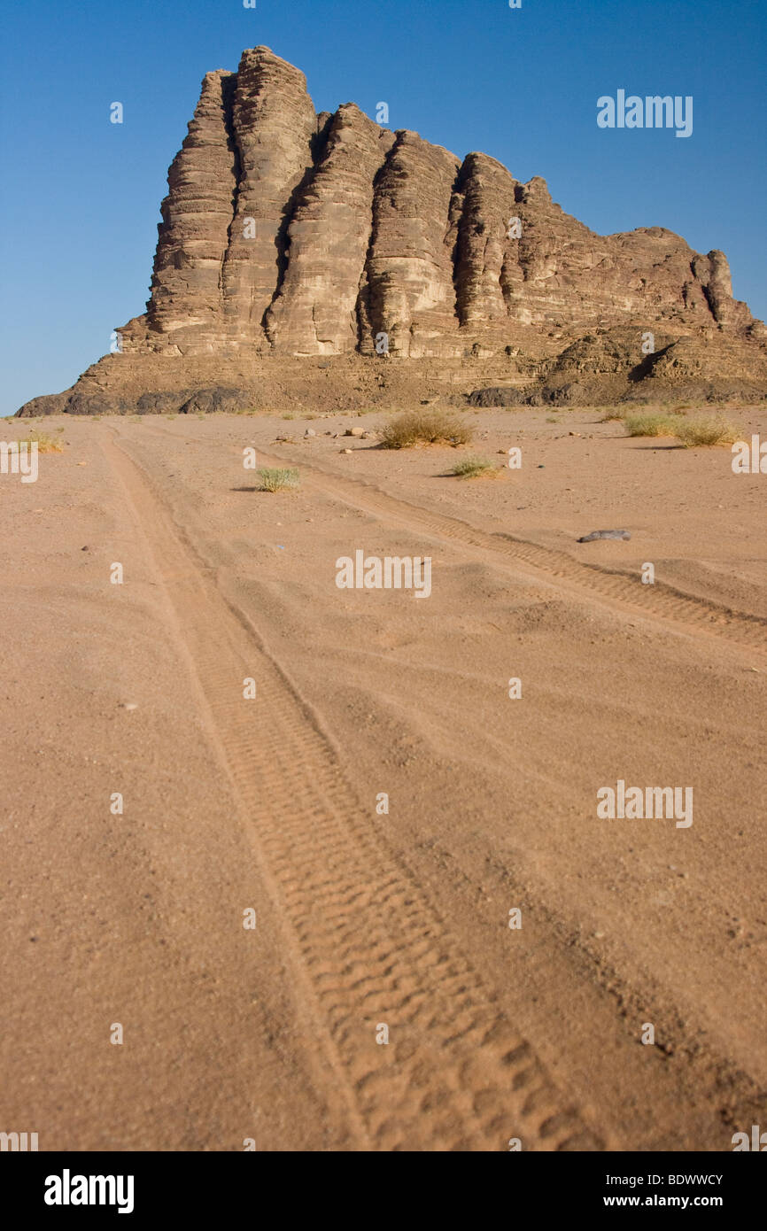 Sette Pilastri della saggezza Rock Formazione nel Wadi Rum Giordania Foto Stock