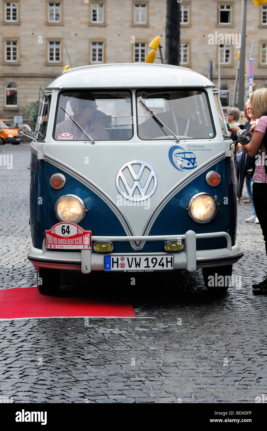 VW T1 Sambabus bus, costruito nel 1965, 2000 km durch Deutschland rally 2009, 2000 km attraverso la Germania nel 2009, Schwaebisch Gmuend, B Foto Stock