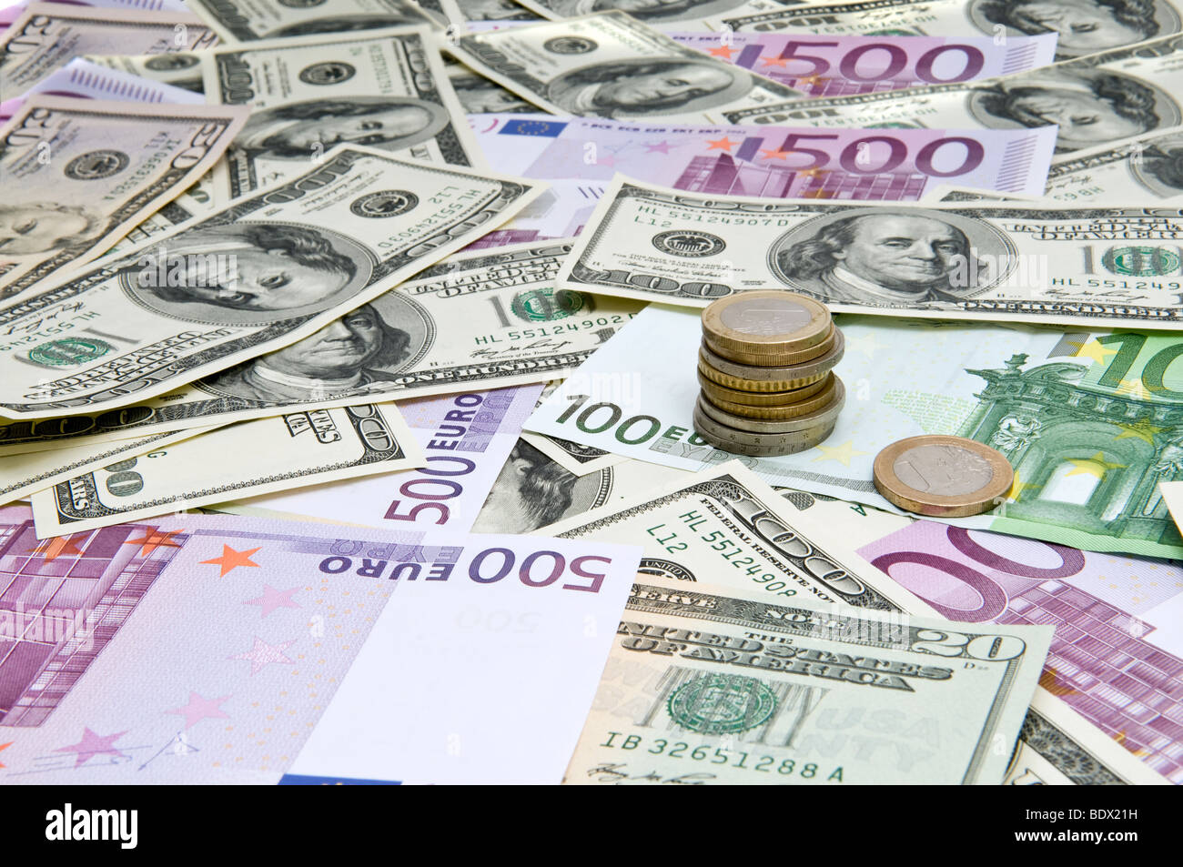 Economia globale. Banconote internazionali. Valute misti Foto Stock