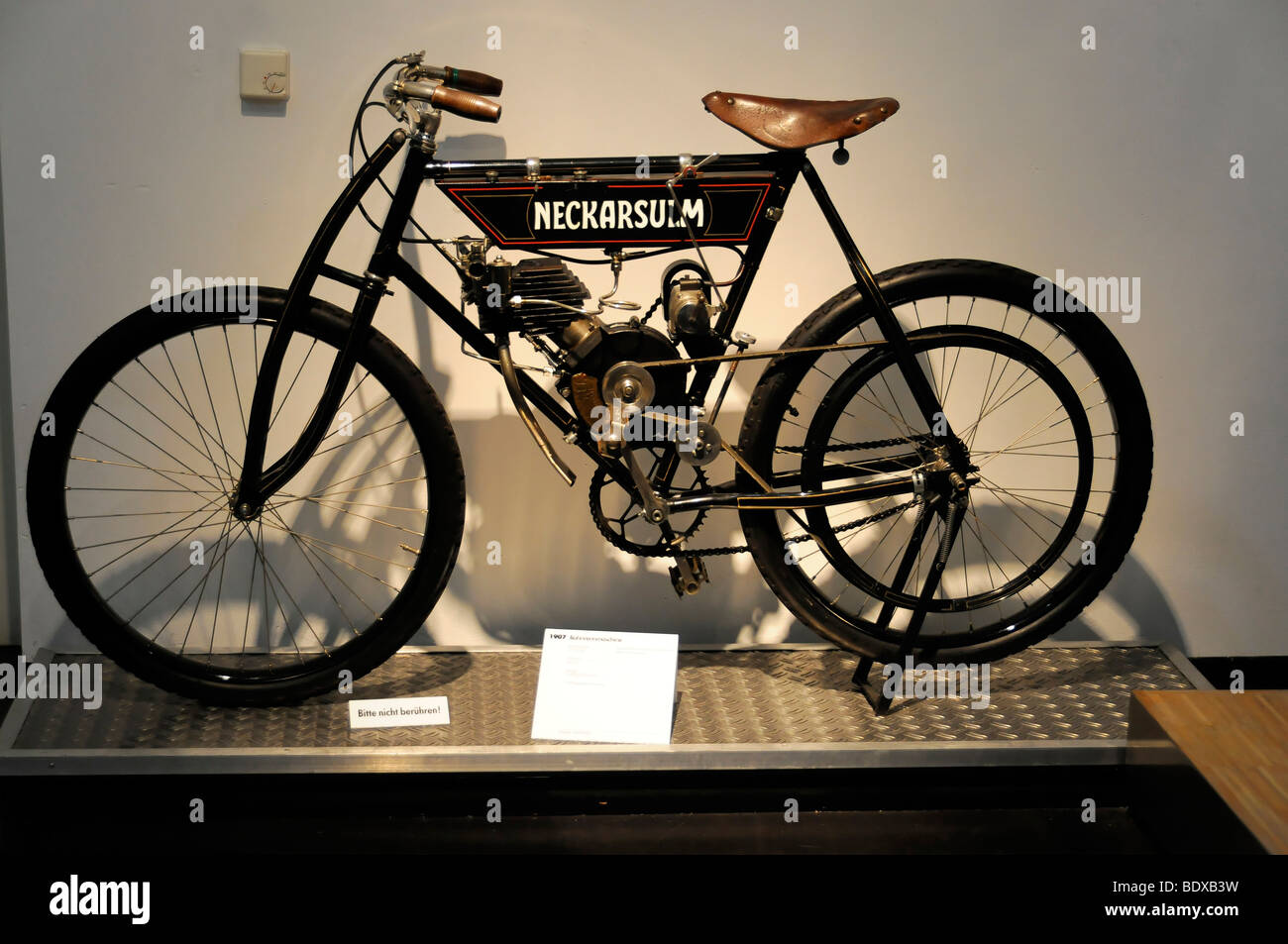 Racing Moto, 2.9 HP, costruito nel 1907, tedesco motocicletta e NSU Museum, Neckarsulm, Baden-Wuerttemberg, Germania, Europa Foto Stock