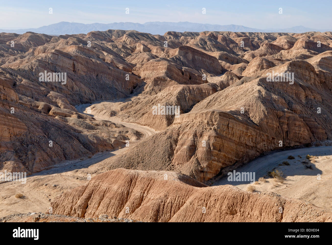 Paesaggio roccioso con canyon e il letto del fiume, Anza Borrego Desert a S 22, Borrego Springs, California del Sud, STATI UNITI D'AMERICA Foto Stock
