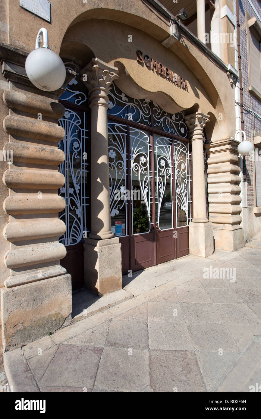 Sombrinha Boutique, un edificio in stile Liberty, a Castelo de Vide, distretto di Portalegre, Alto Alentejo, Portogallo Foto Stock