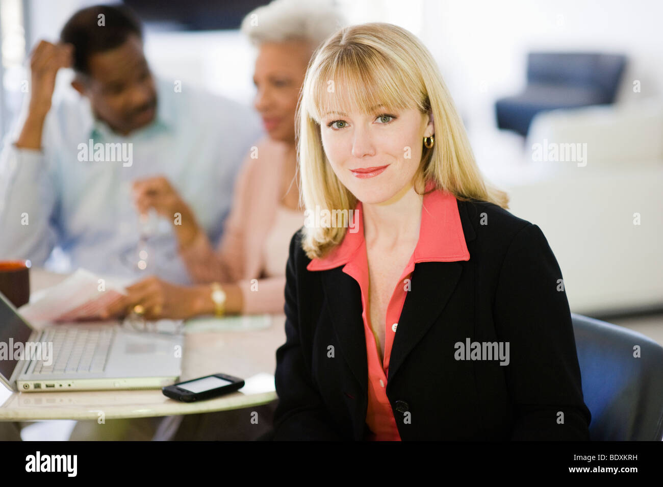 Advisor finanziario assistere Coppia senior Foto Stock