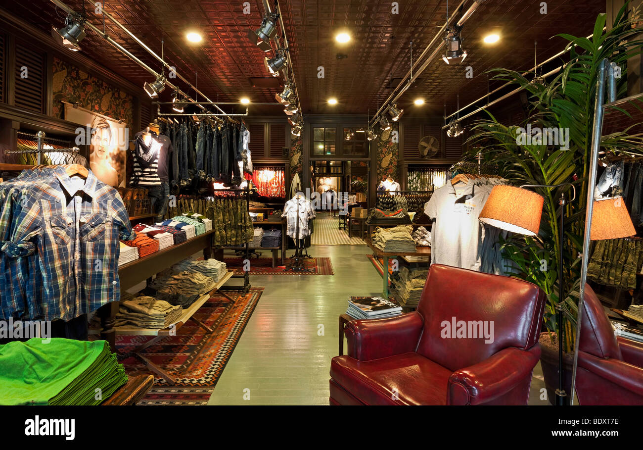 Hollister shop immagini e fotografie stock ad alta risoluzione - Alamy