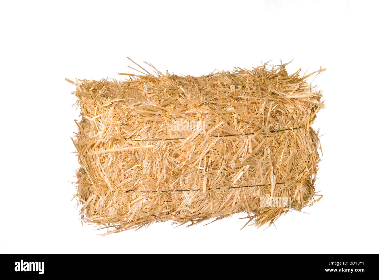 Una balla di fieno isolato su uno sfondo bianco. Foto Stock