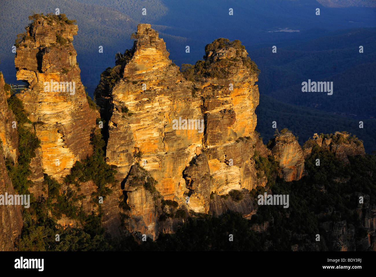 Formazione rocciosa Tre Sorelle, Jamison Valley, il Parco Nazionale Blue Mountains, Nuovo Galles del Sud, Australia Foto Stock