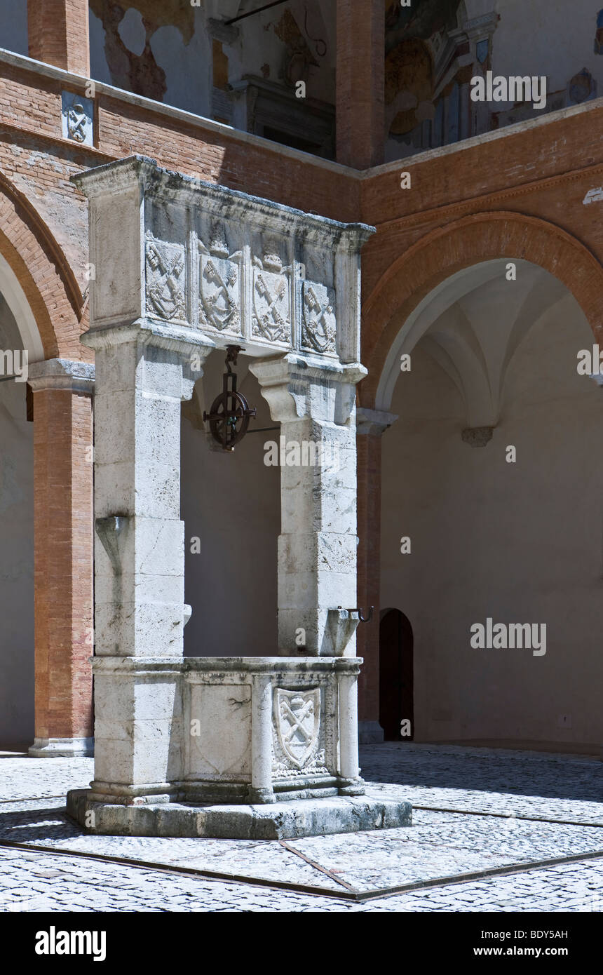 L'Italia,Umbria,Spoleto,l'interno della Rocca Albornoziana Foto Stock