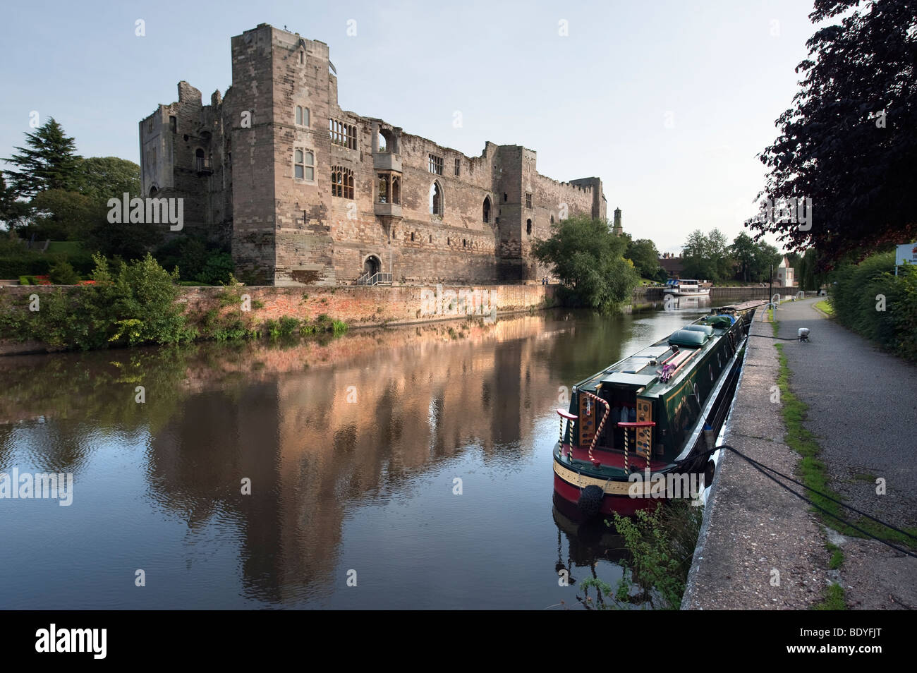 Newark Castle dal 'Fiume trent',Nottinghamshire,Inghilterra, Regno Unito','Gran Bretagna',GB,UK,UE Foto Stock