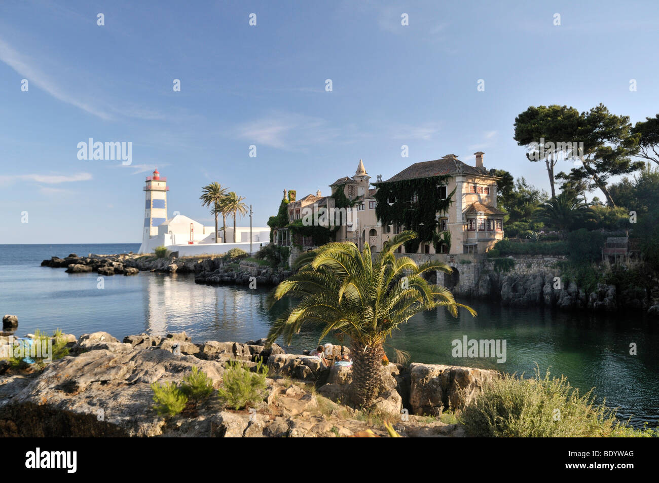 Faro Farol de Santa Marta, Cascais vicino a Lisbona, Portogallo, Europa Foto Stock