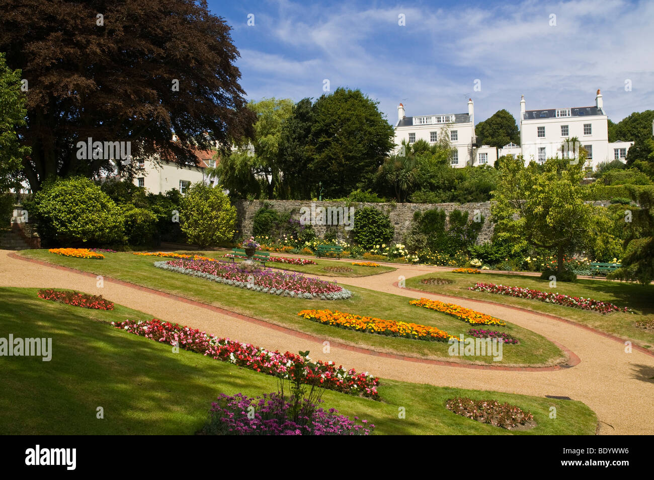 dh Candie Park Lower Gardens ST PETER PORT GUERNSEY aiuole aiuole Candie Park Lower Gardens canale isole giardino Foto Stock