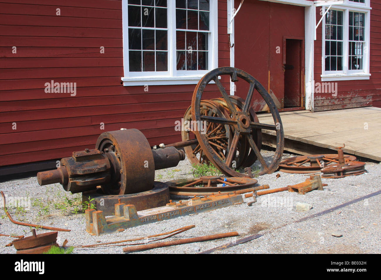Secolo vecchie parti in rame vecchia storica miniera in Alaska, bene la base del rotore centro di rame Foto Stock
