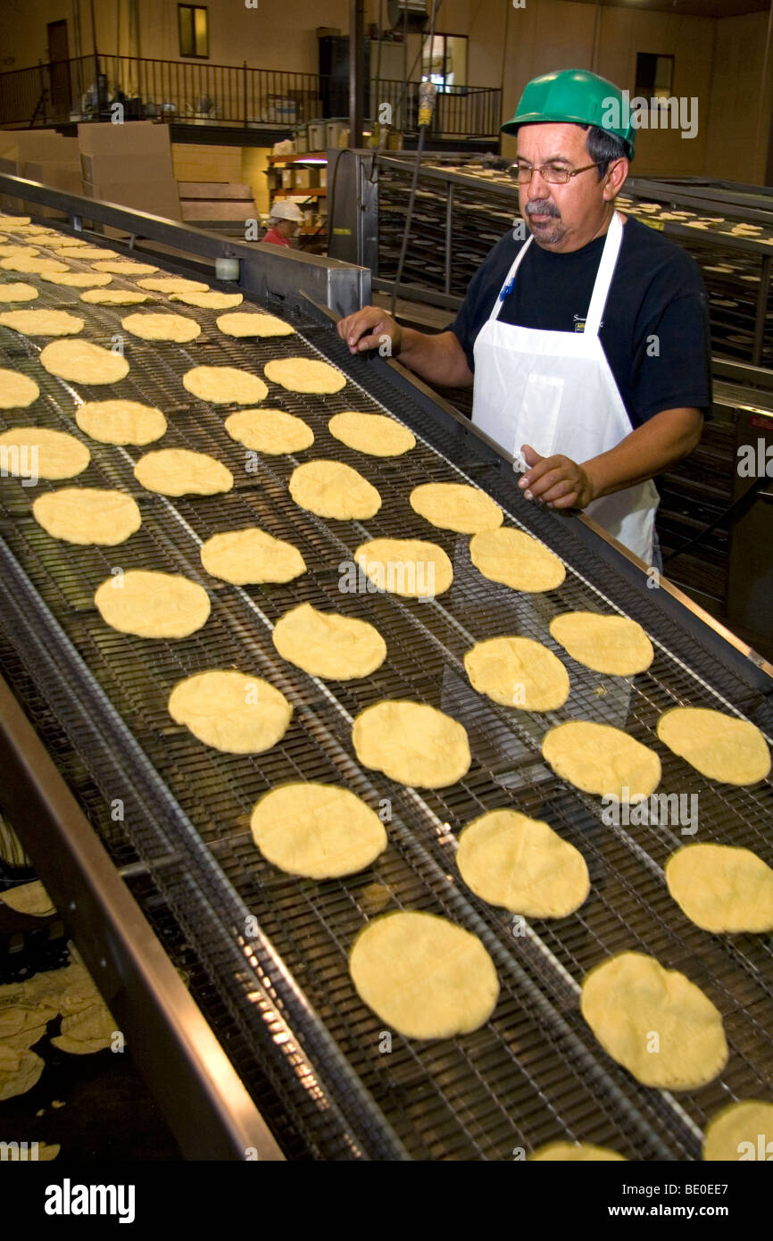 Tortilla di mais fabbrica di trasformazione situato a Caldwell, Idaho, Stati Uniti d'America. Foto Stock