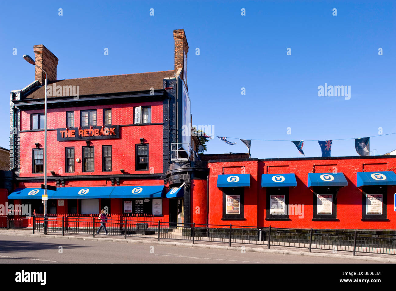 Il pub Redback su Uxbridge Road, Acton, W3, London, Regno Unito Foto Stock