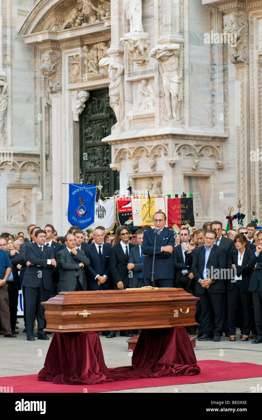 Pippo Baudo, il funerale di Mike Bongiorno, Milano, Italia, 12 settembre 2009 Foto Stock