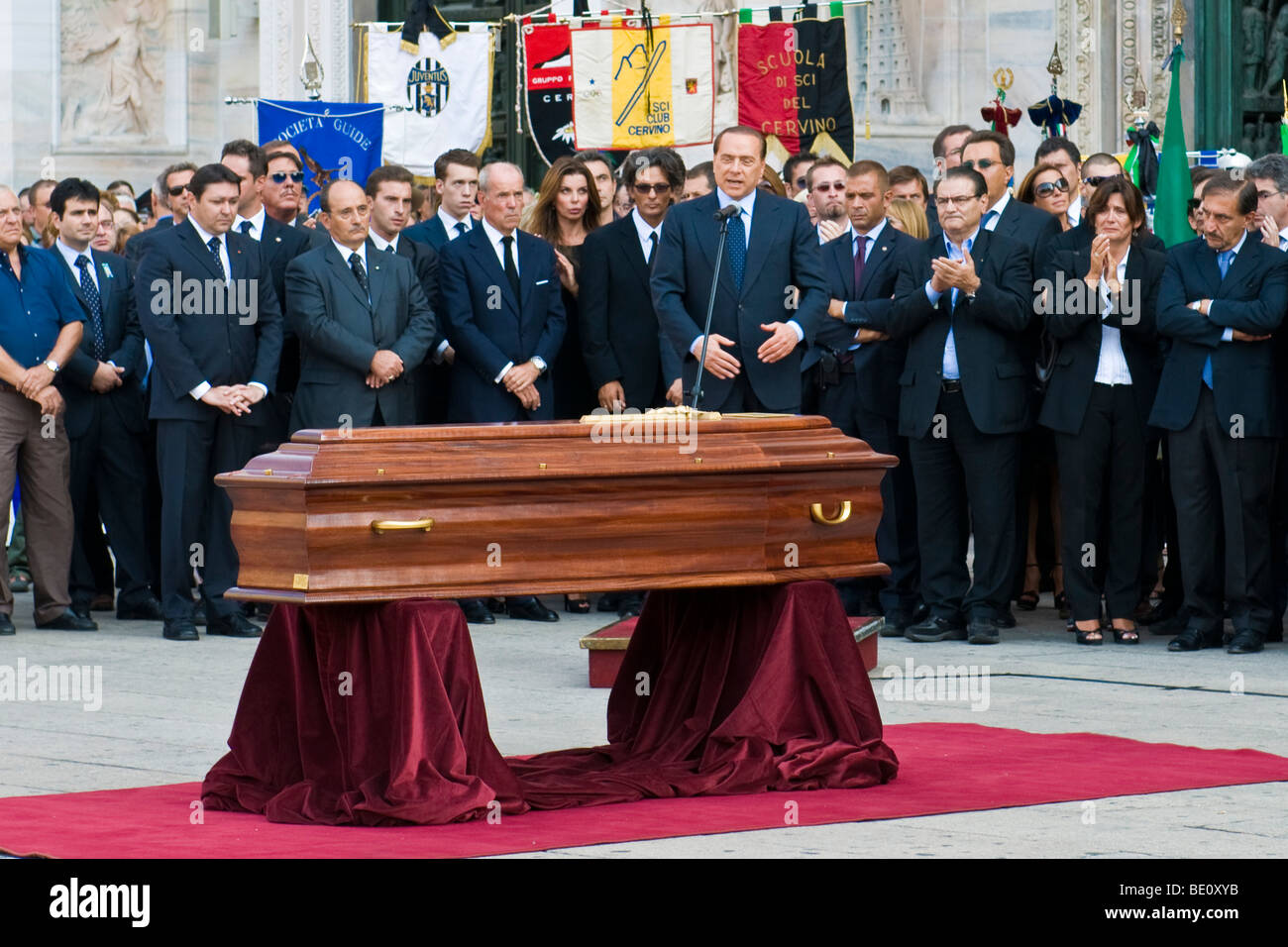 Il Premier Silvio Berlusconi, il funerale di Mike Bongiorno, Milano, Italia, 12 settembre 2009 Foto Stock