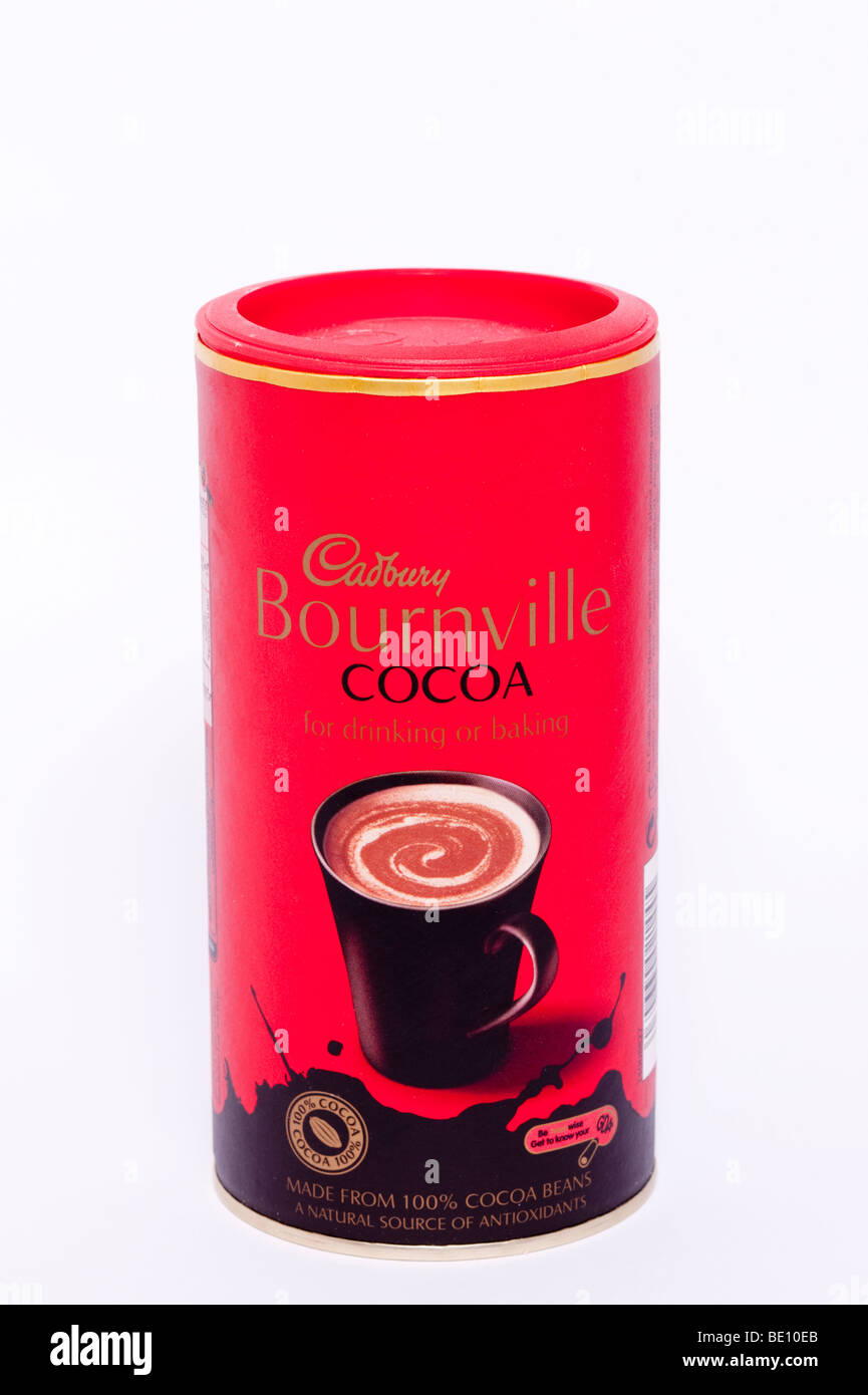 Una chiusura di una vasca della Cadbury bournville cacao su sfondo bianco Foto Stock