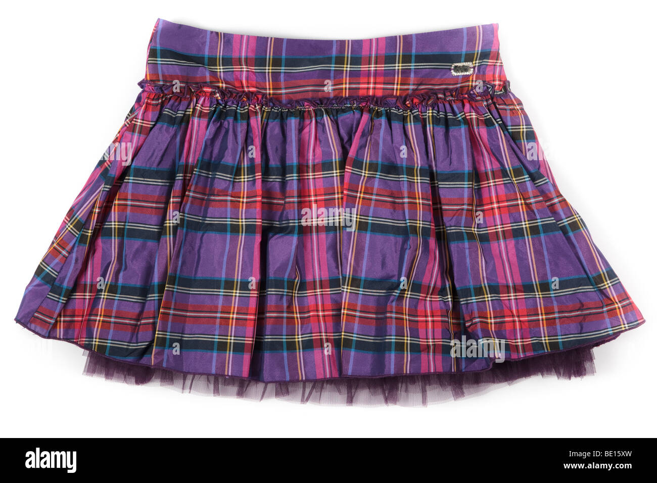 A scacchi sgualcito minigonna su sfondo whote Foto Stock