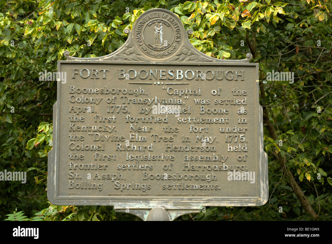 Storico dello stato di marcatore di placca su strada per Fort Boonesborough Kentucky, Stati Uniti d'America Foto Stock