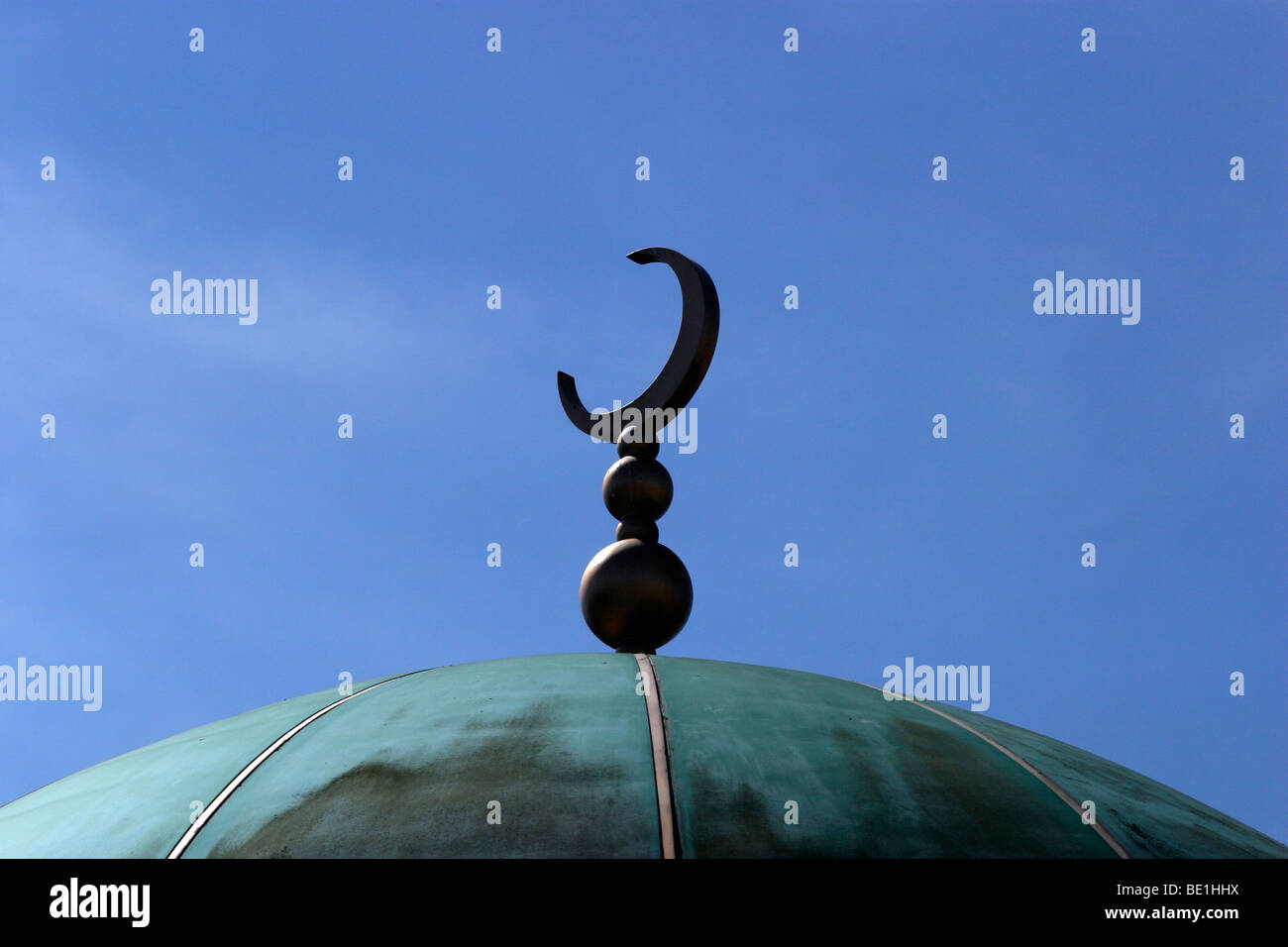 Il centro islamico - Nottingham 3 Curzon Street. Mezzaluna è internazionalmente riconosciuto simbolo dell Islam, simile alla cro Foto Stock