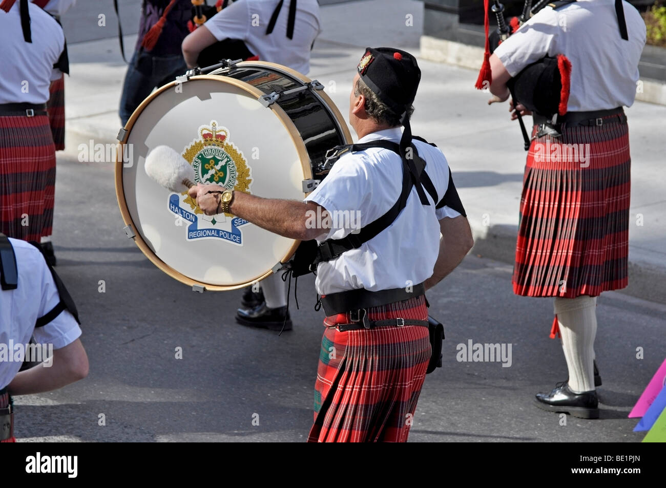 Halton Regionale Polizia - band partecipa al taoista di Tai Chi Giornata di sensibilizzazione - Parata - 2009. Foto Stock