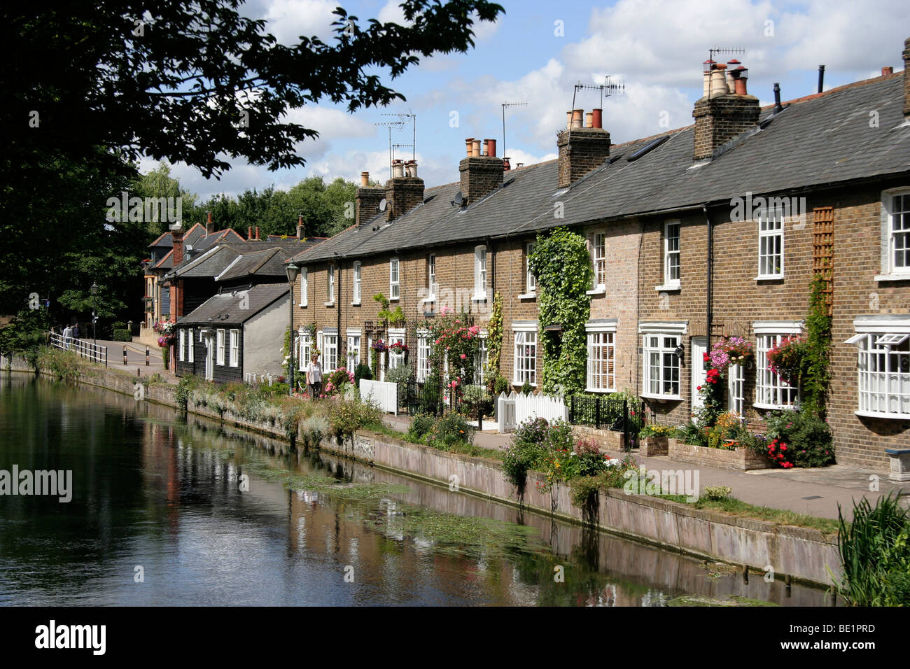 La stoltezza isola cottages fiume Lee Hertford Foto Stock