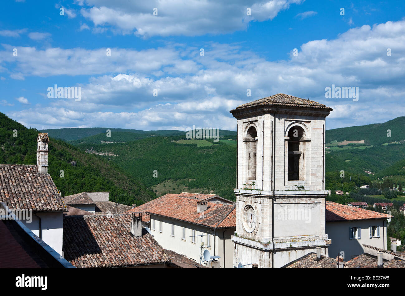 L'Italia,Umbria,Cascia,vista del paese Foto Stock