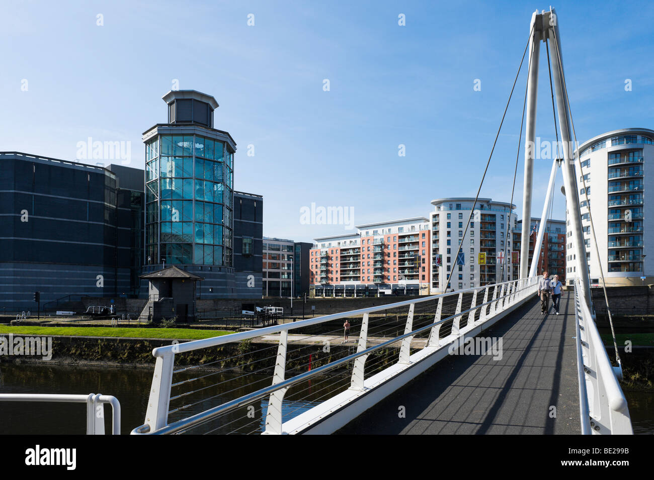 Il Royal Armouries Museum sulle rive del fiume Aire, Clarence Dock, Leeds, West Yorkshire, Inghilterra Foto Stock