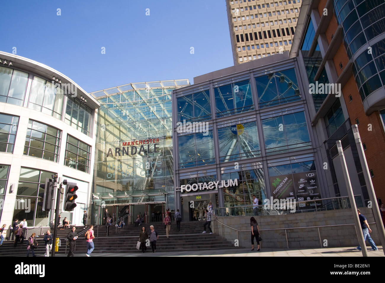 Manchester Inghilterra England Regno Unito Ingresso al popolare centro commerciale Arndale Foto Stock