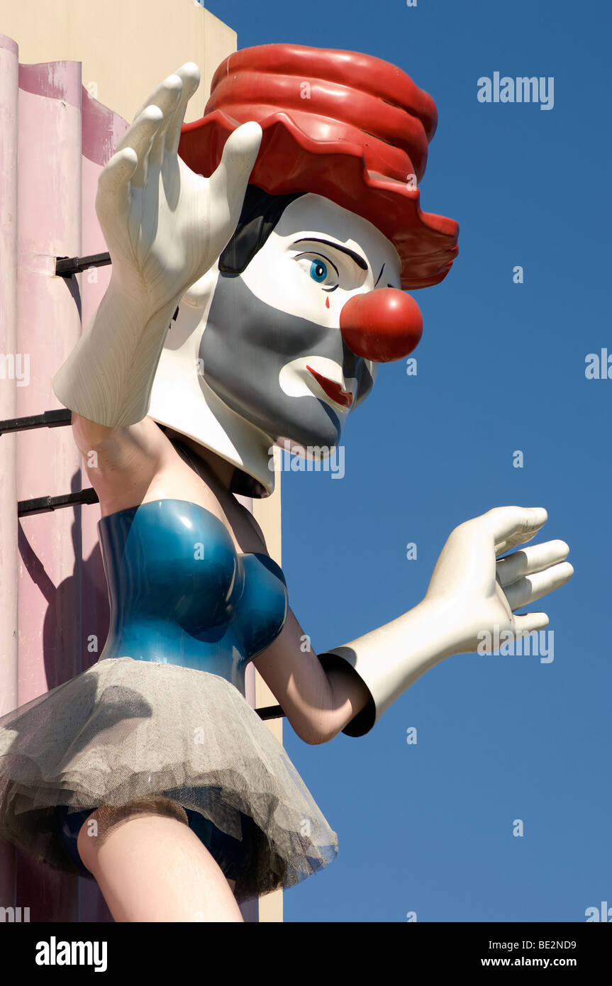 Clown ballerina figura in Venice Beach, CA Foto Stock