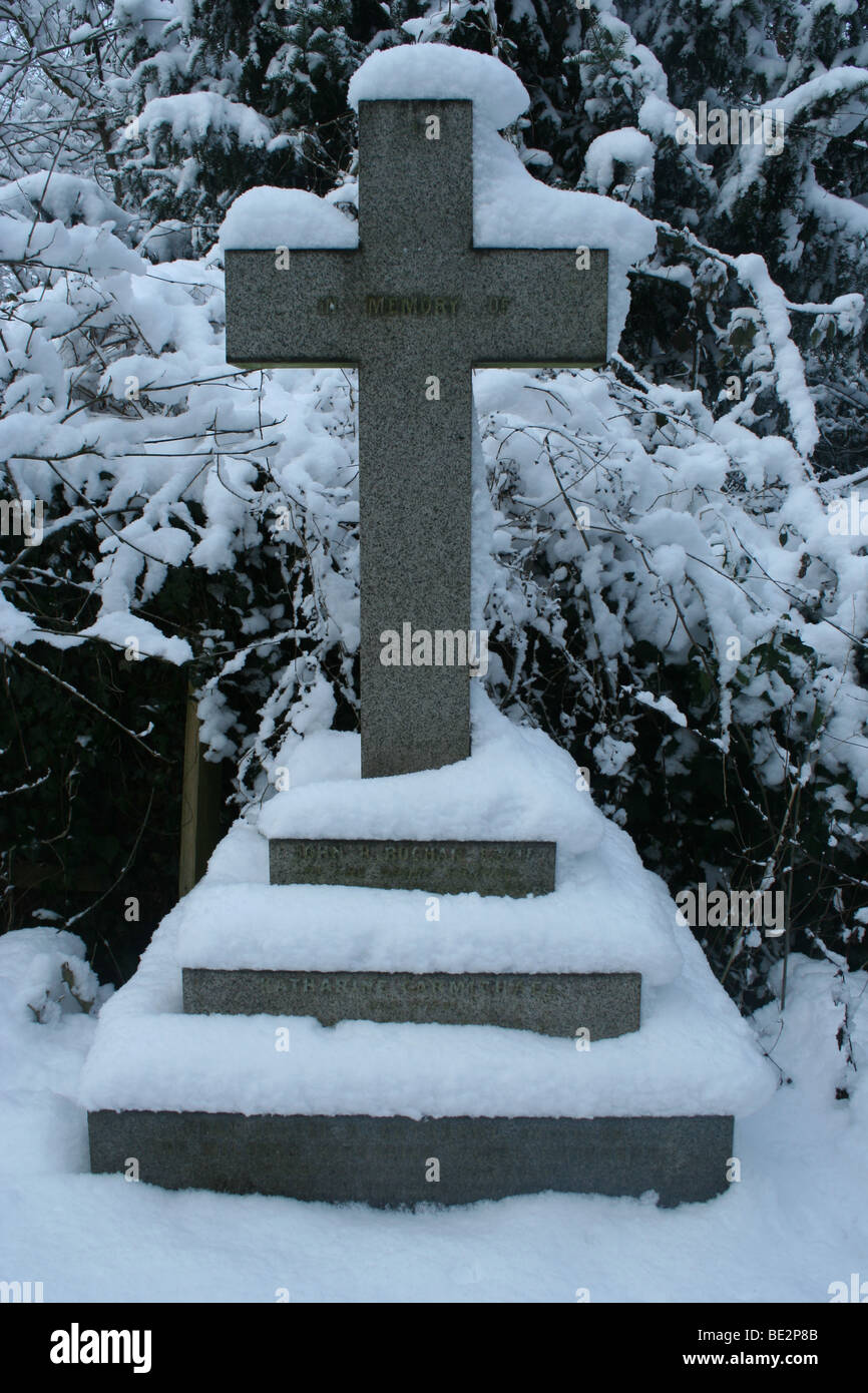 Croce in neve Foto Stock