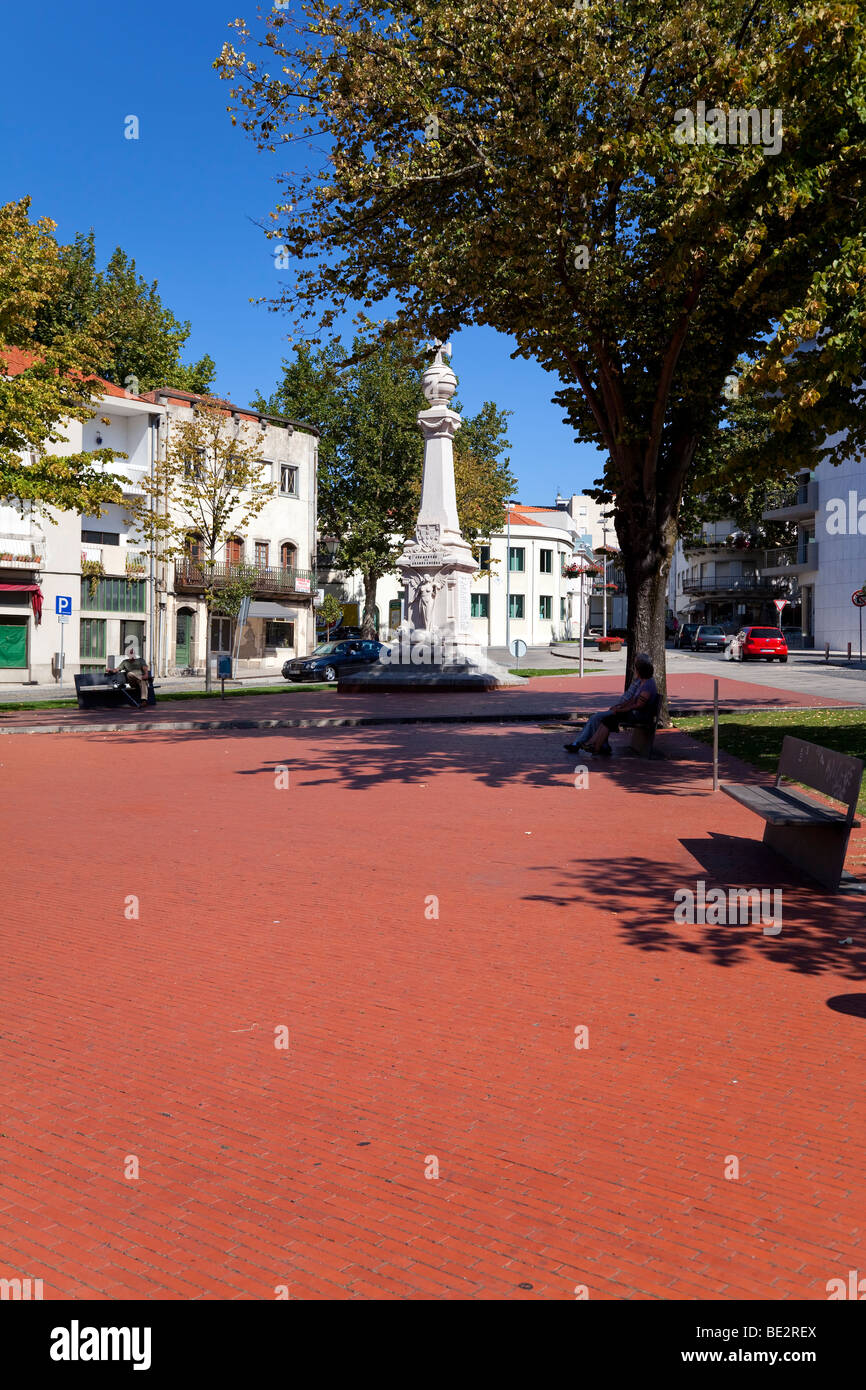 Memoriale per le vittime della Prima Guerra Mondiale (la Grande Guerra) in 9 de Abril Square, Vila Nova de Famalicão city, Portogallo. Foto Stock