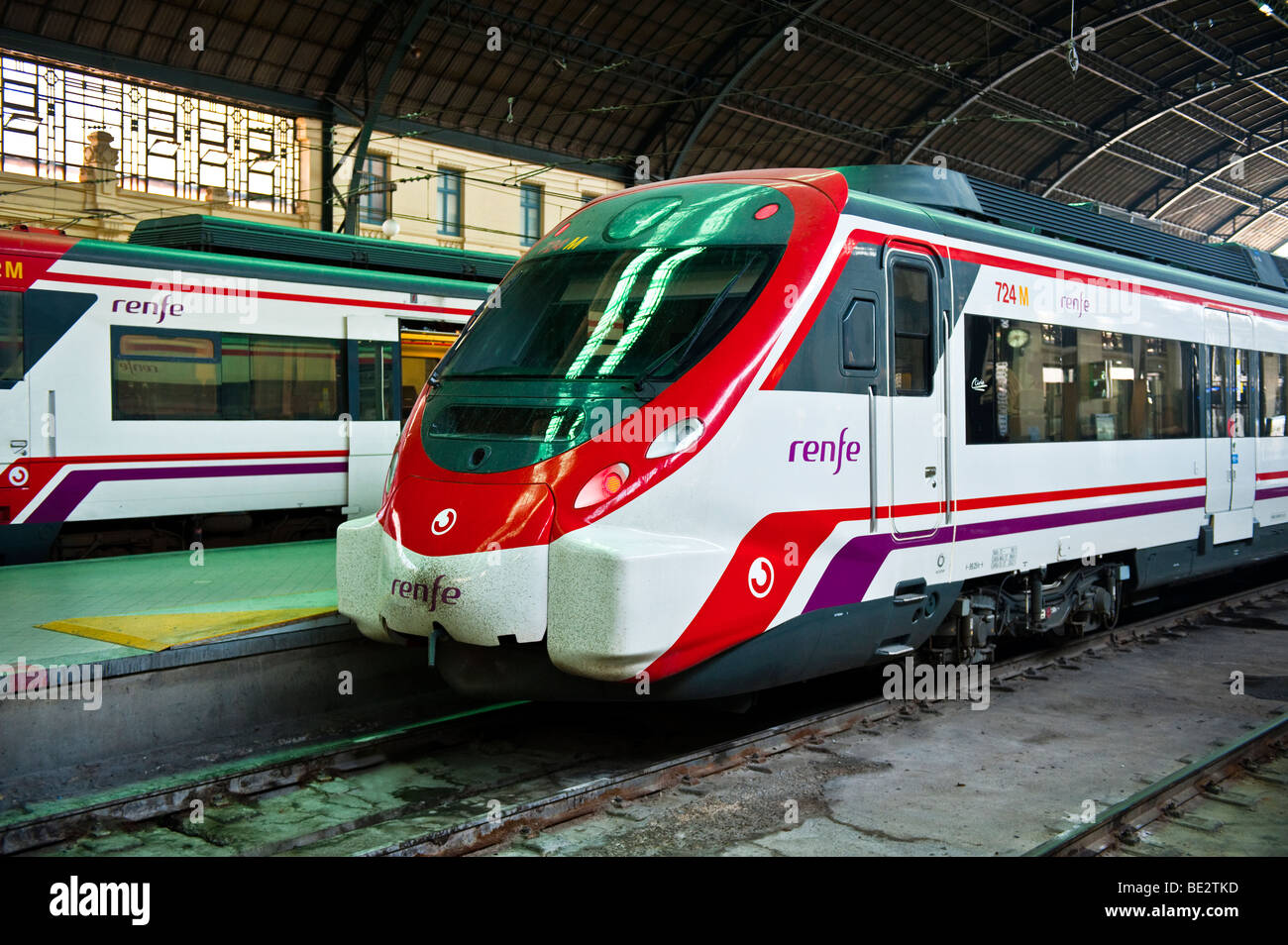 Una spagnola treno Renfe a Valencia Foto Stock