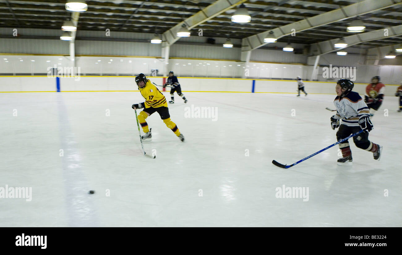 Gojahaven è una città nel nord del Canada in cui 1000 Inuit vivono. Hockey su ghiaccio è un spprt popolare tra i giovani. Vi è un Foto Stock