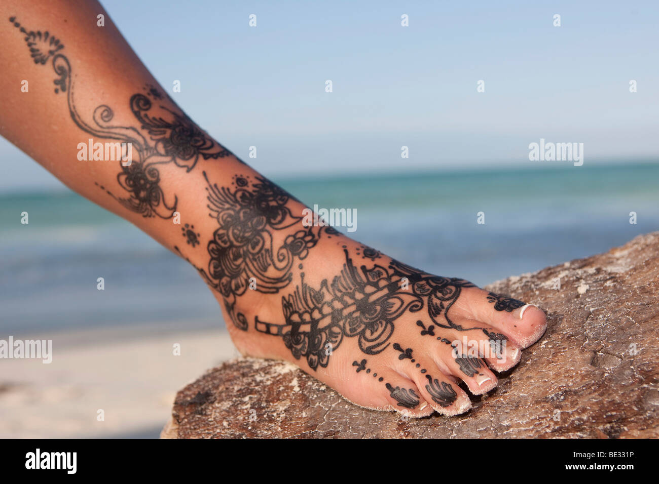 Henna Tattoo su un piede Foto Stock