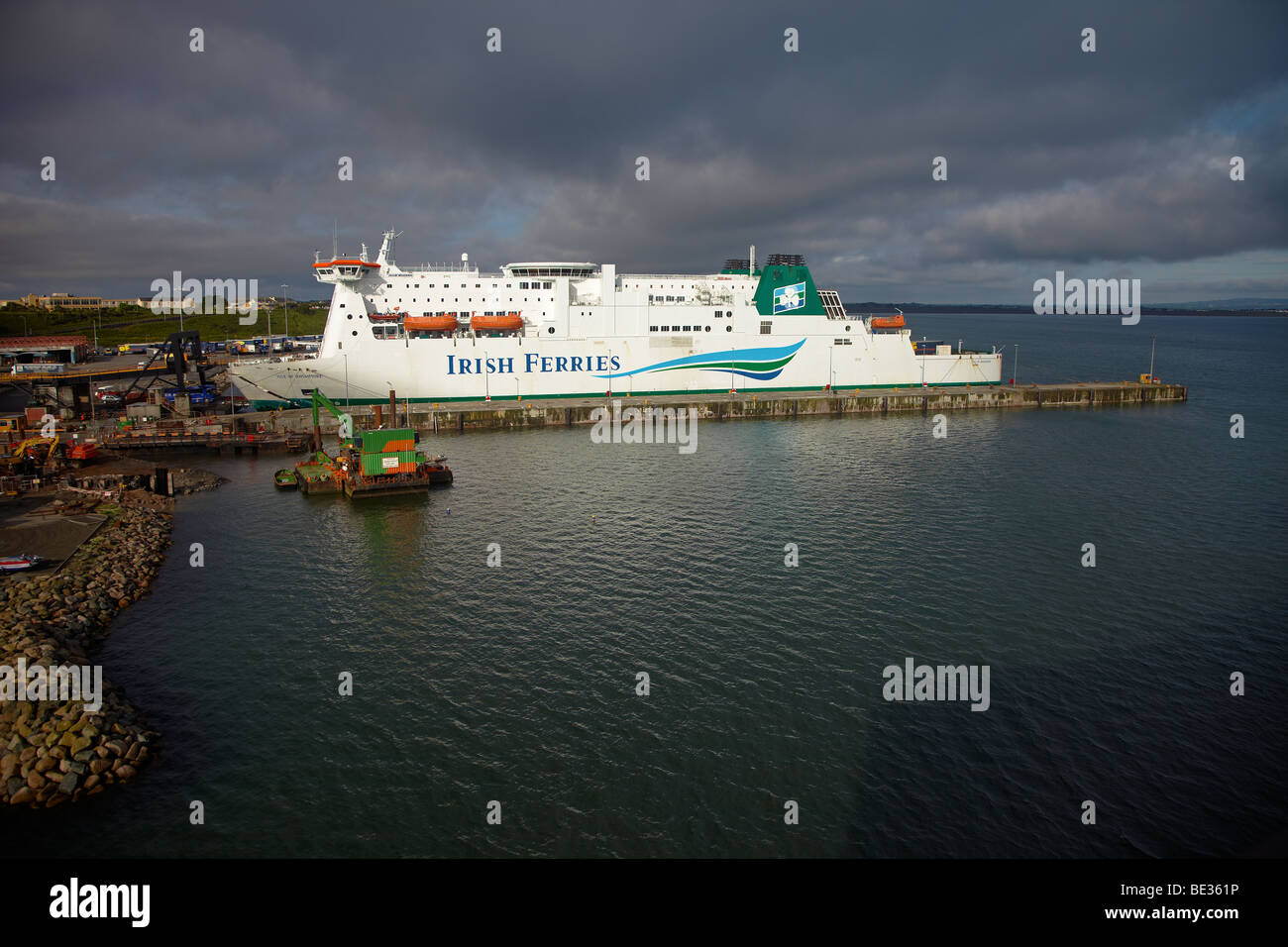 Irish Ferries Traghetto ormeggiato a Roslare, Irlanda Foto Stock
