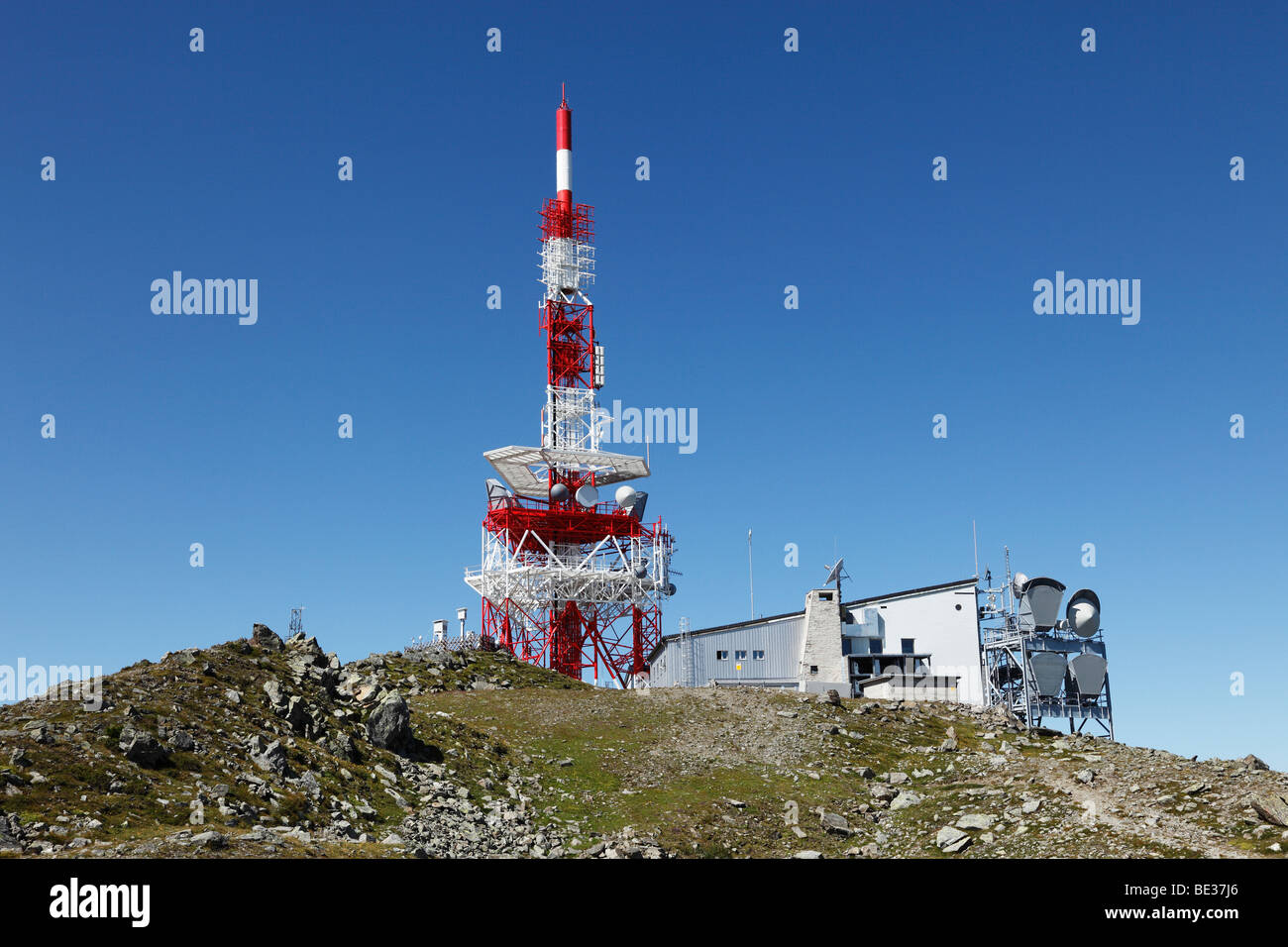 Trasmettitore su Mt. Patscherkofel, Alpi di Tux, Tirolo, Austria, Europa Foto Stock