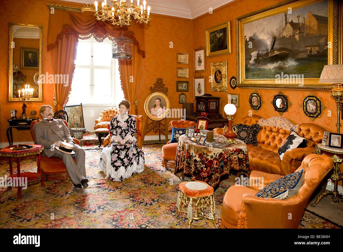 Vecchio elegante salone interno Foto Stock