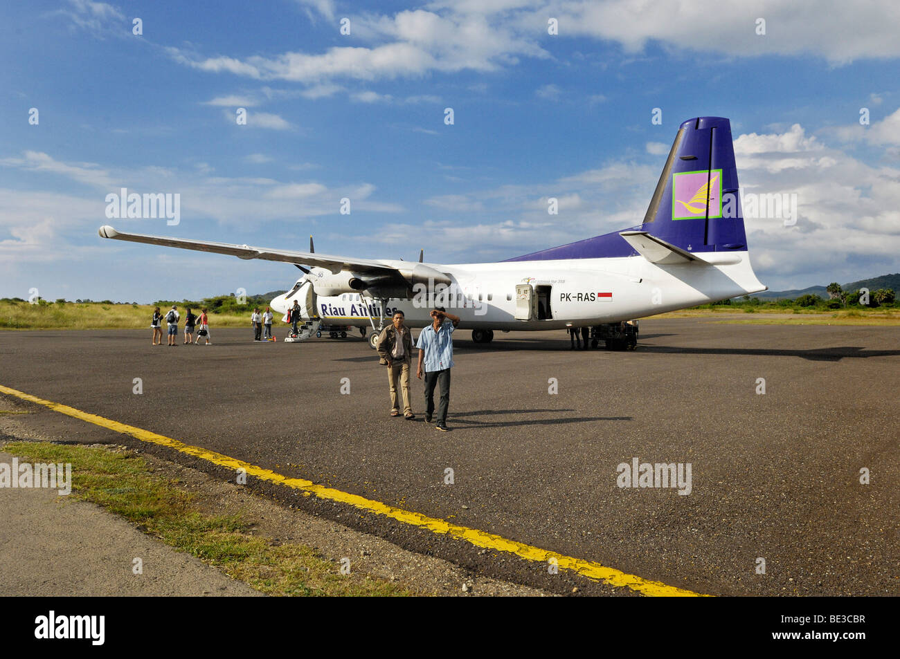 Fokker 50, arrivo a Labuhanbajo, Flores, Indonesia, sud-est asiatico Foto Stock